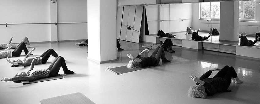 Floor Barre Aim Tanzprojekt Munchen Tanzschule Tanzstudio